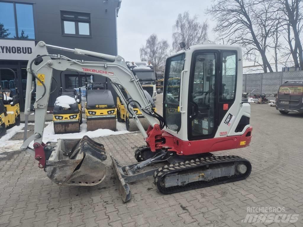 Takeuchi TB 225 Minigraafmachines < 7t