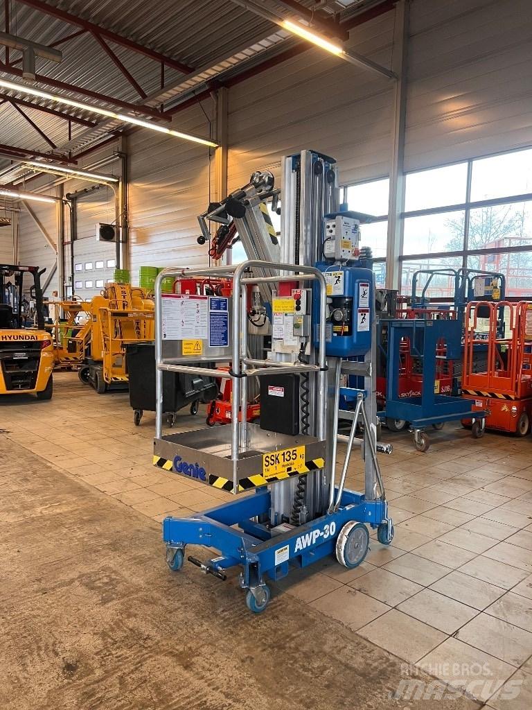 Genie AWP 30 Personenliften en invalideliften