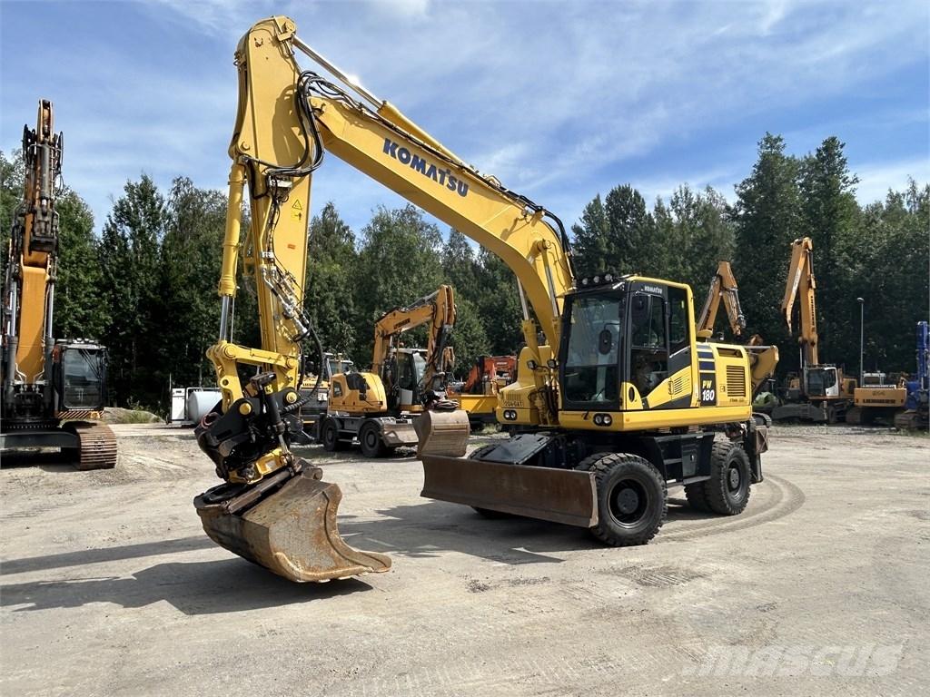 Komatsu PW 180-11 Wielgraafmachines