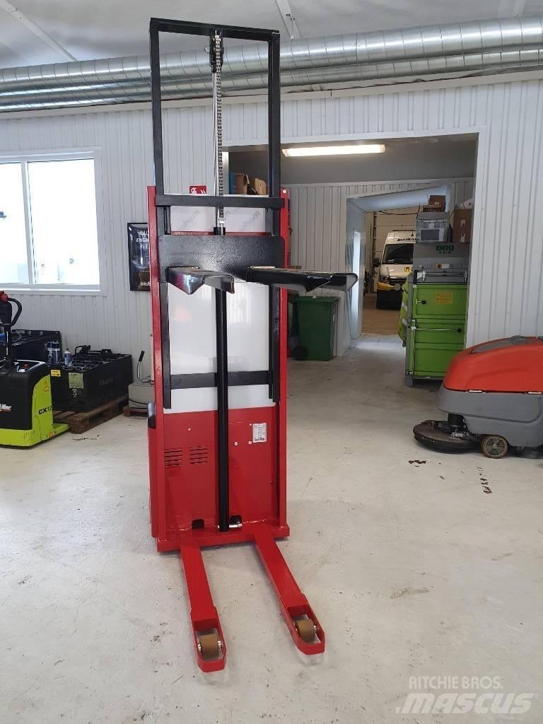 Pramac GX 12/29 Stapelaar meeloop