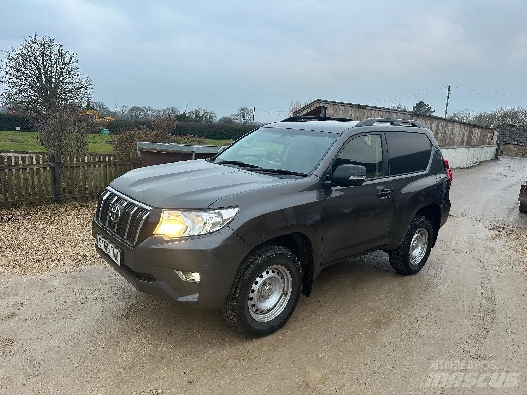 Toyota Landcruiser Bestelwagens met open laadbak