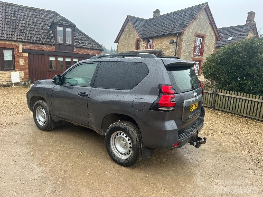 Toyota Landcruiser Bestelwagens met open laadbak