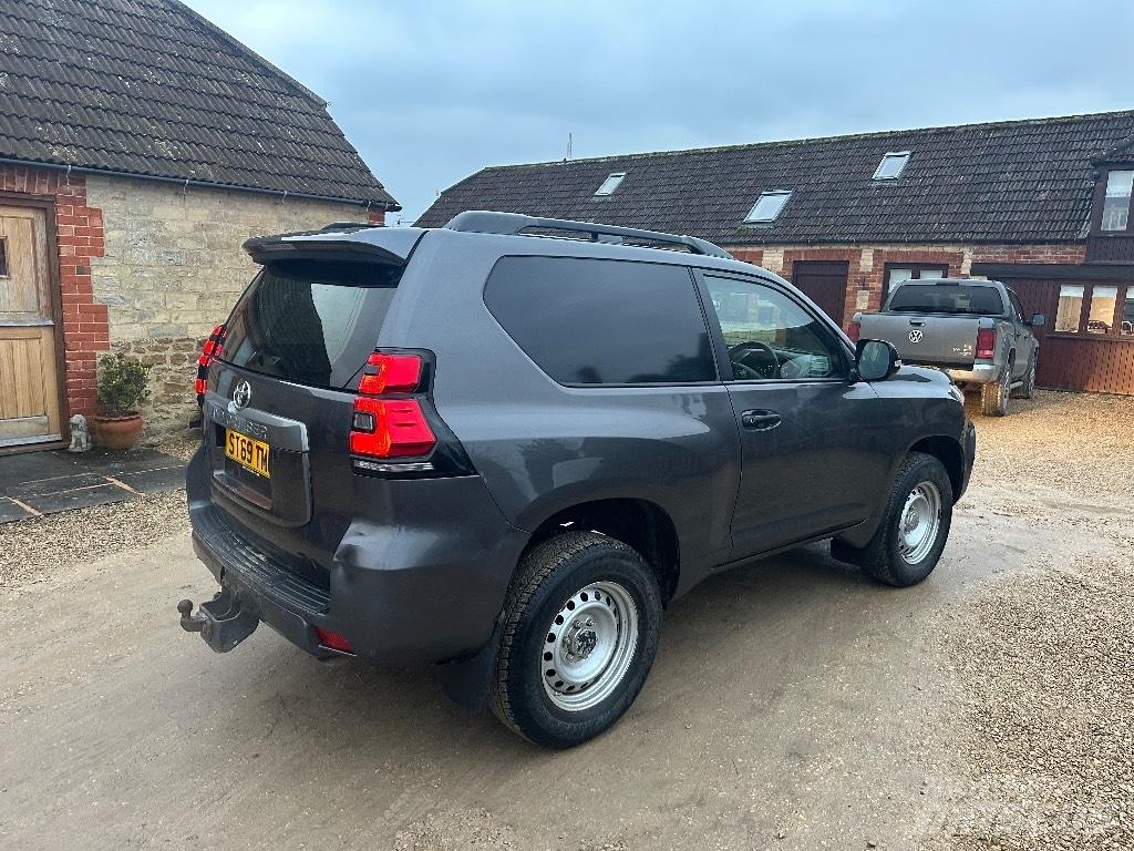Toyota Landcruiser Bestelwagens met open laadbak