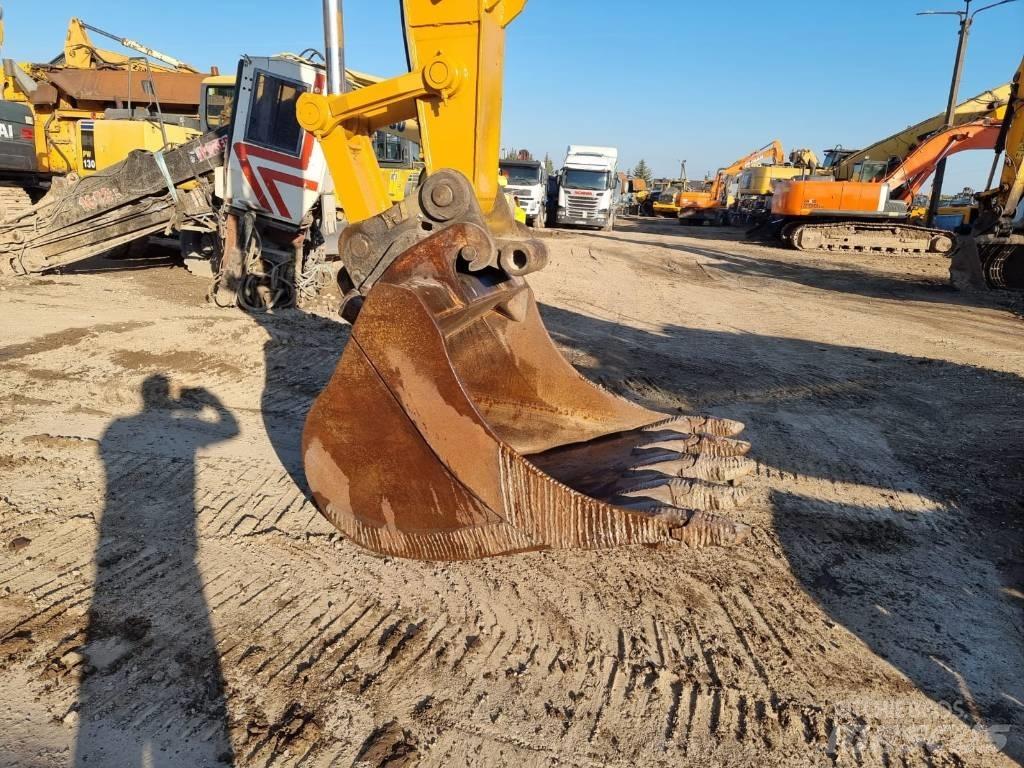 CASE CX 210 LC Rupsgraafmachines