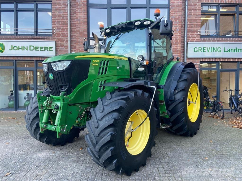 John Deere 6210R Tractoren