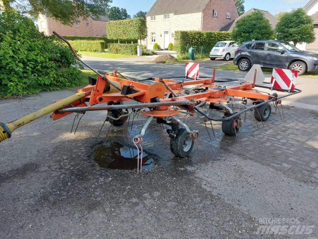 Fella TH 790 Schudders