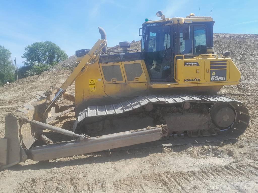 Komatsu D65PXi-18 Rupsdozers