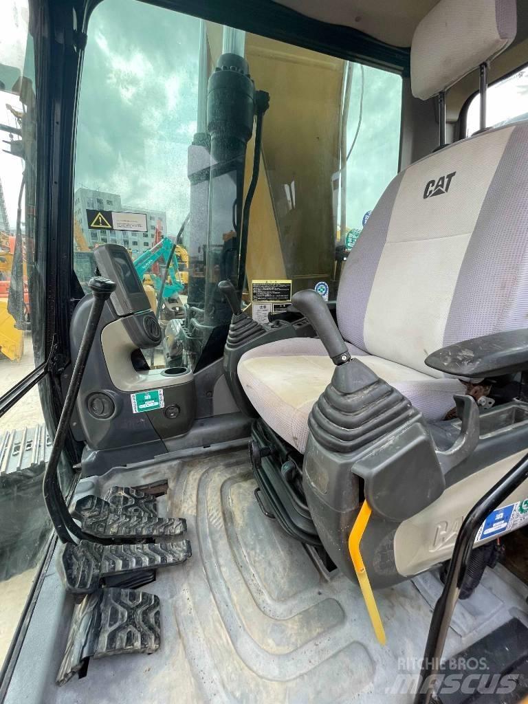 CAT 323 D Rupsgraafmachines