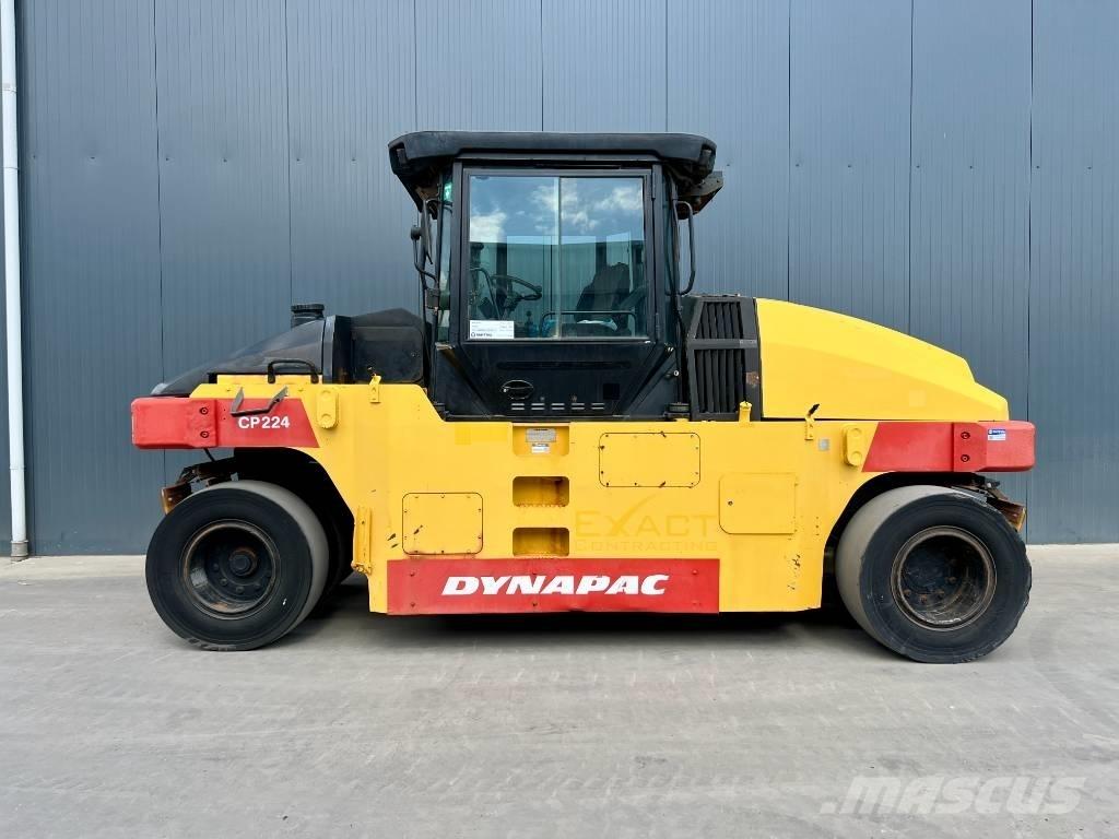 Dynapac CP224 Bandenwalsen