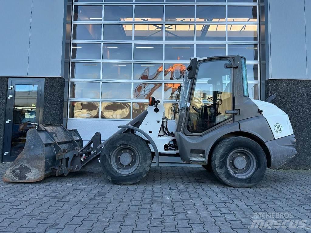Hitachi ZW75 Wielladers