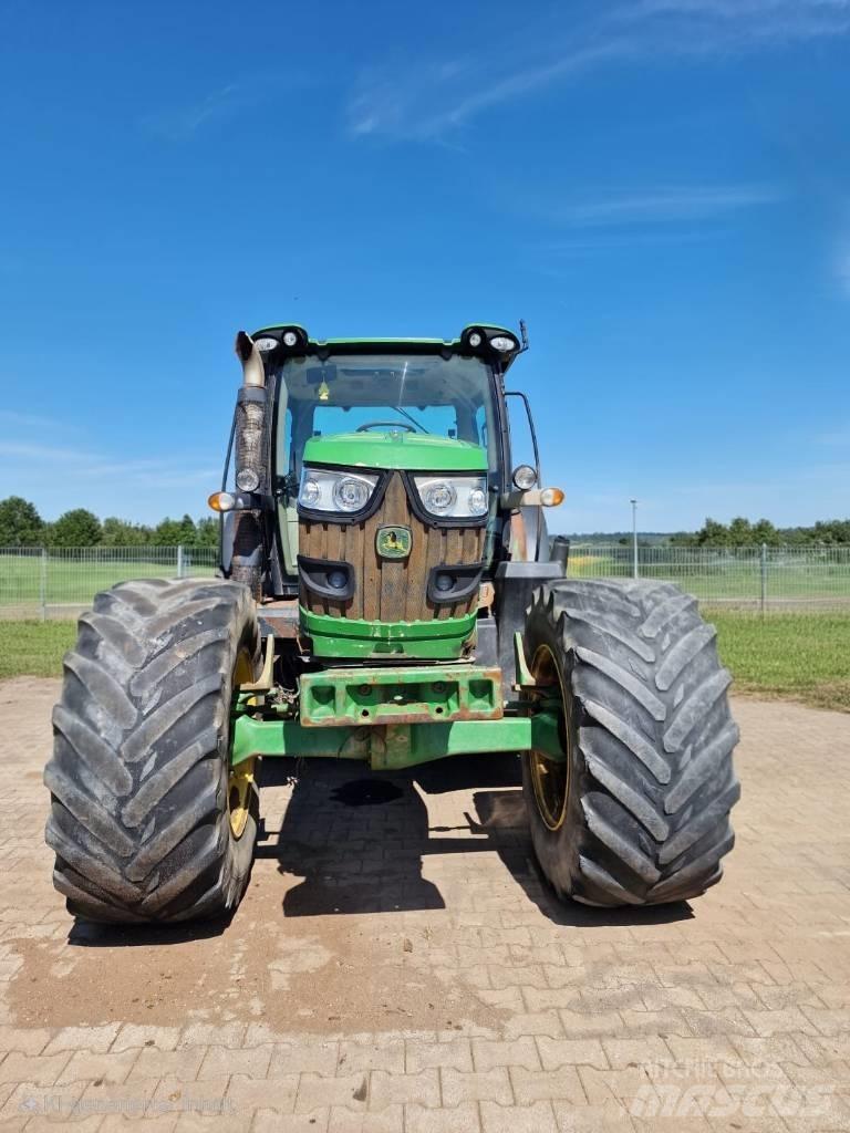 John Deere 6140 R Tractoren