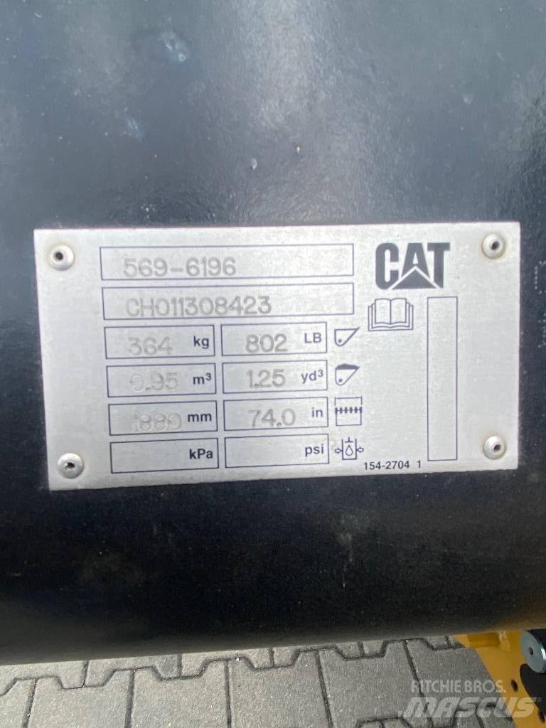 CAT 906 Wielladers