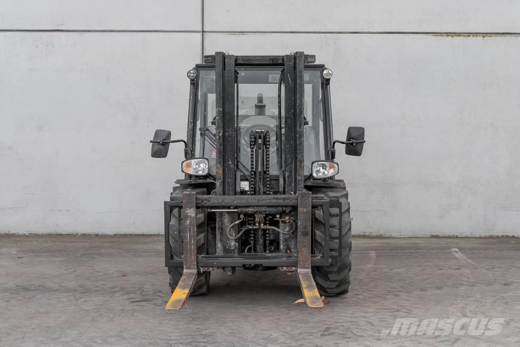 Manitou MC 30-4 Diesel heftrucks