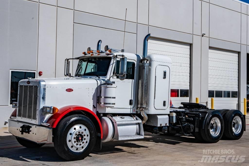 Peterbilt 379 Trekkers