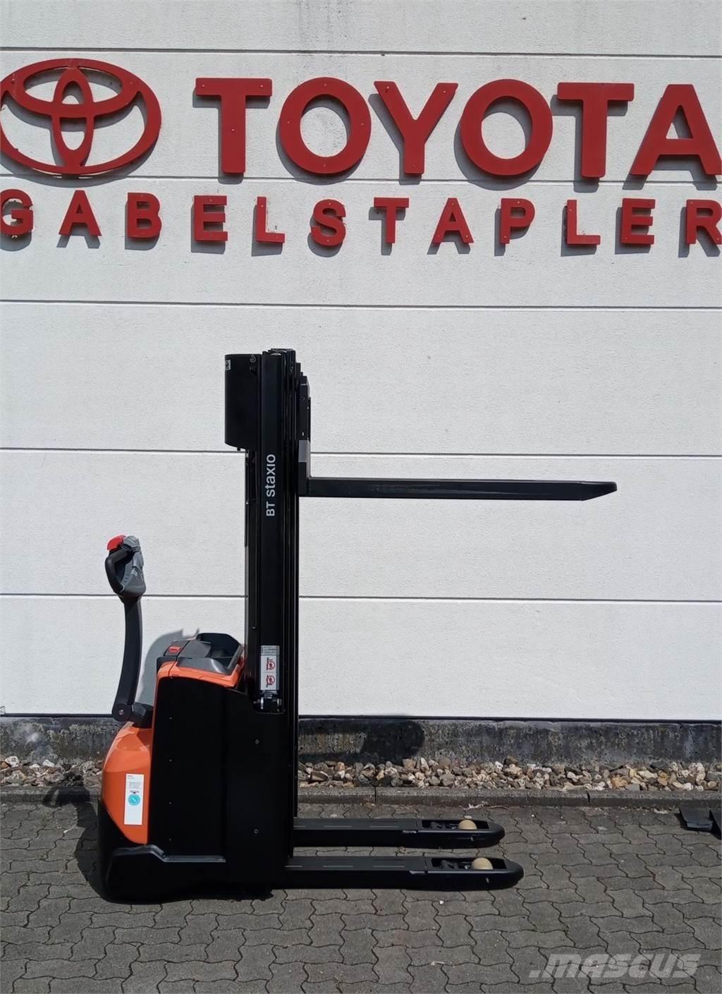 Toyota SWE140L Stapelaar meeloop
