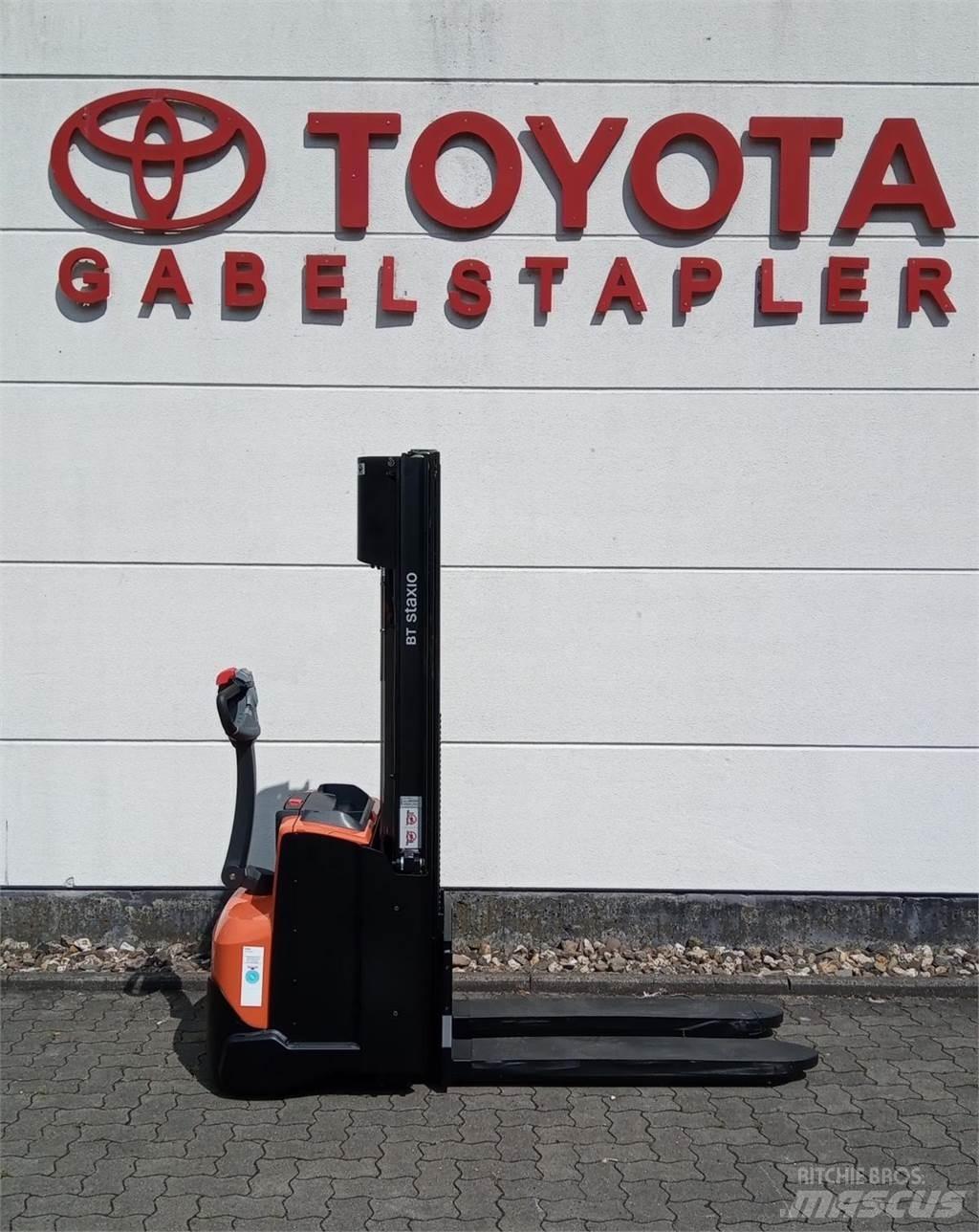 Toyota SWE140L Stapelaar meeloop