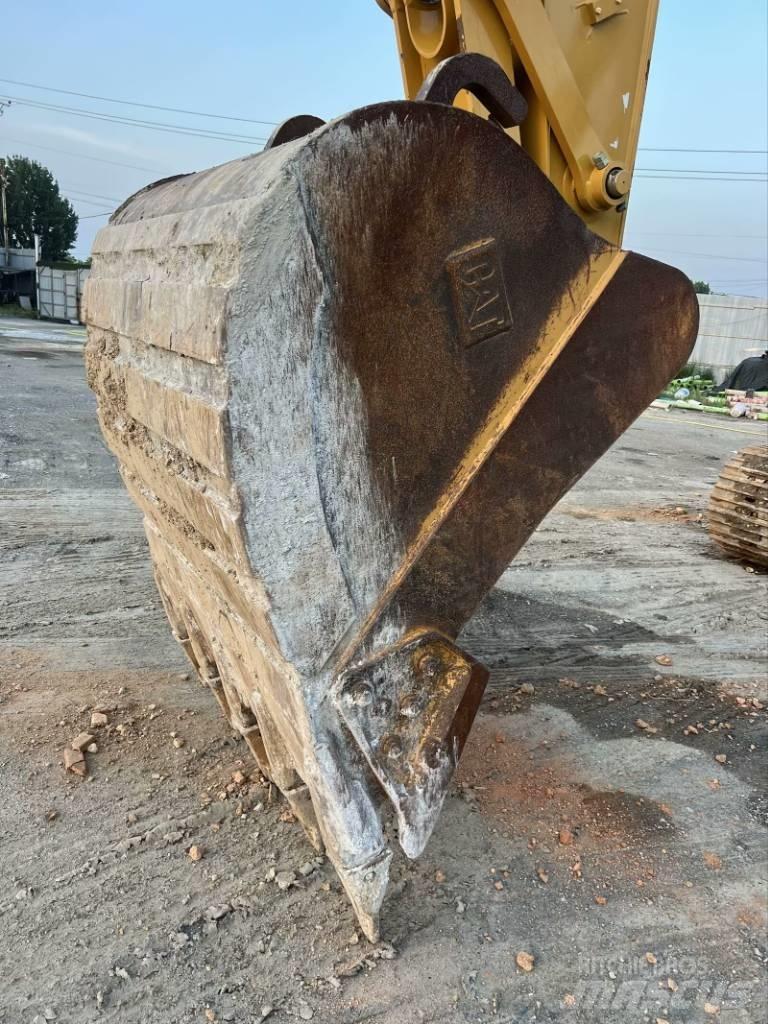 CAT 330 GC Rupsgraafmachines