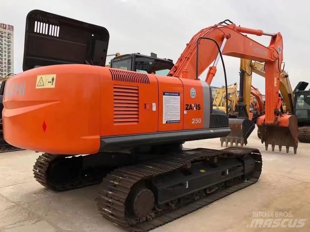 Hitachi ZX 250 Rupsgraafmachines