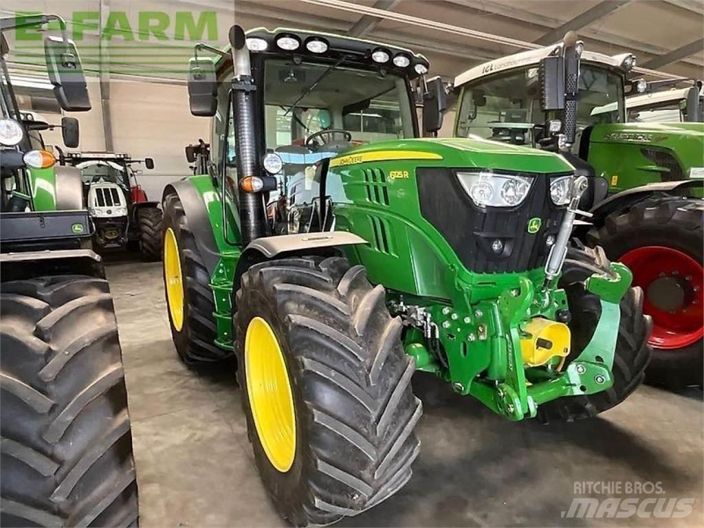 John Deere 6125 r Tractoren