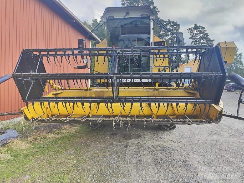 Sampo-Rosenlew 2050 Maaidorsmachines