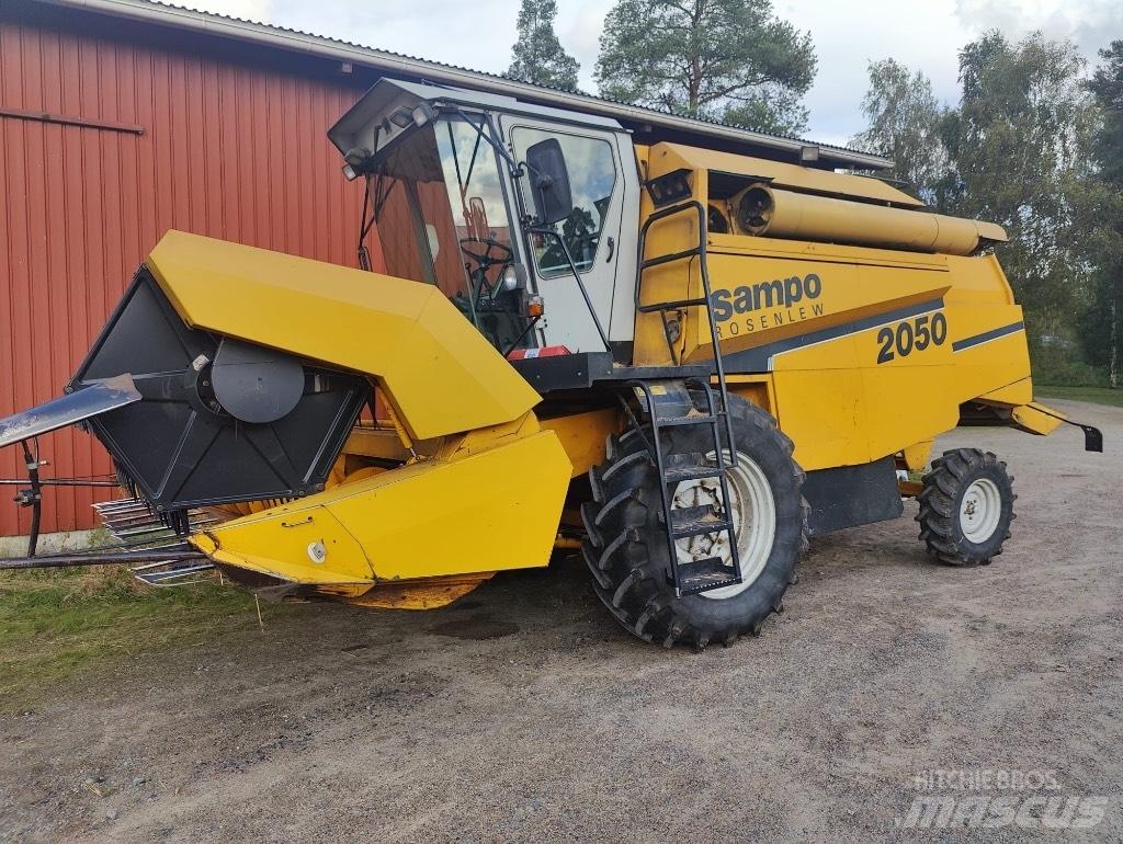 Sampo-Rosenlew 2050 Maaidorsmachines