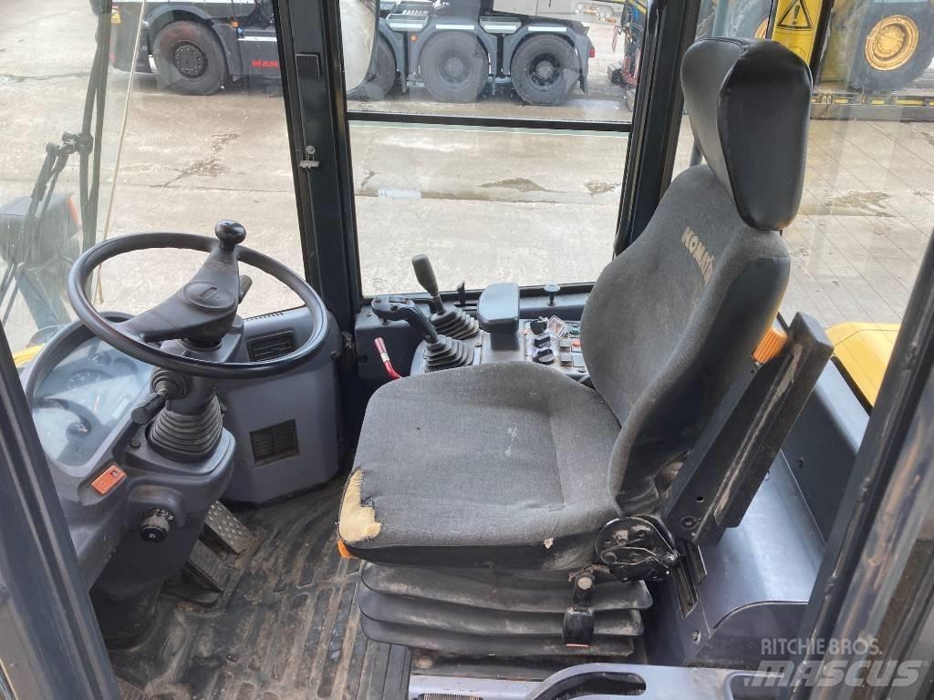 Komatsu WA 250 Wielladers