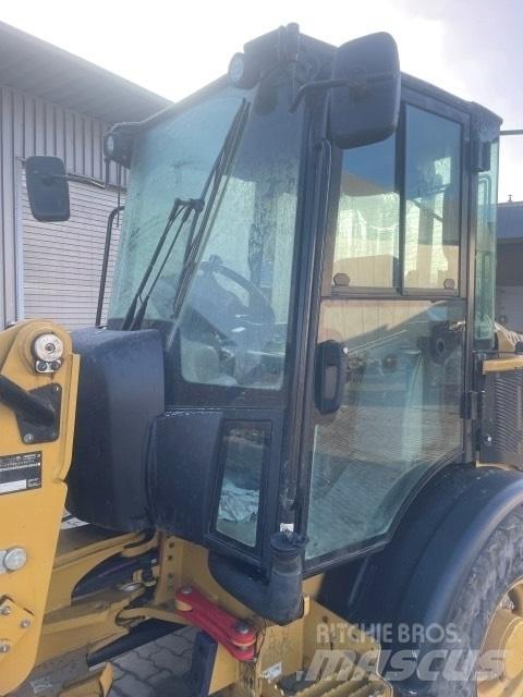 CAT 906 Wielladers
