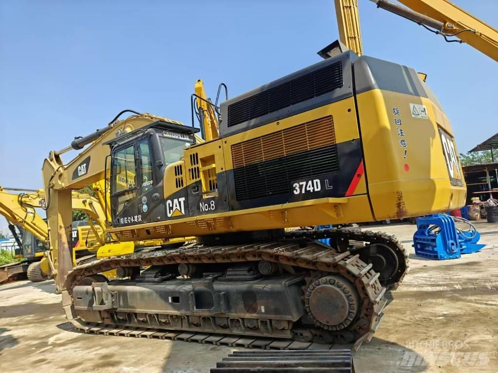 CAT 374 Rupsgraafmachines