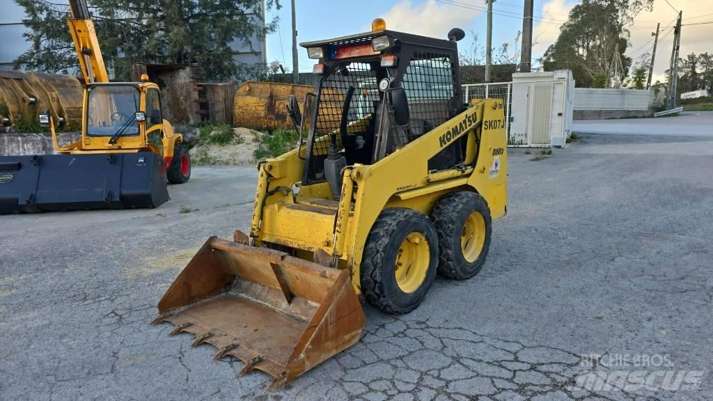 Komatsu SK07J Miniladers