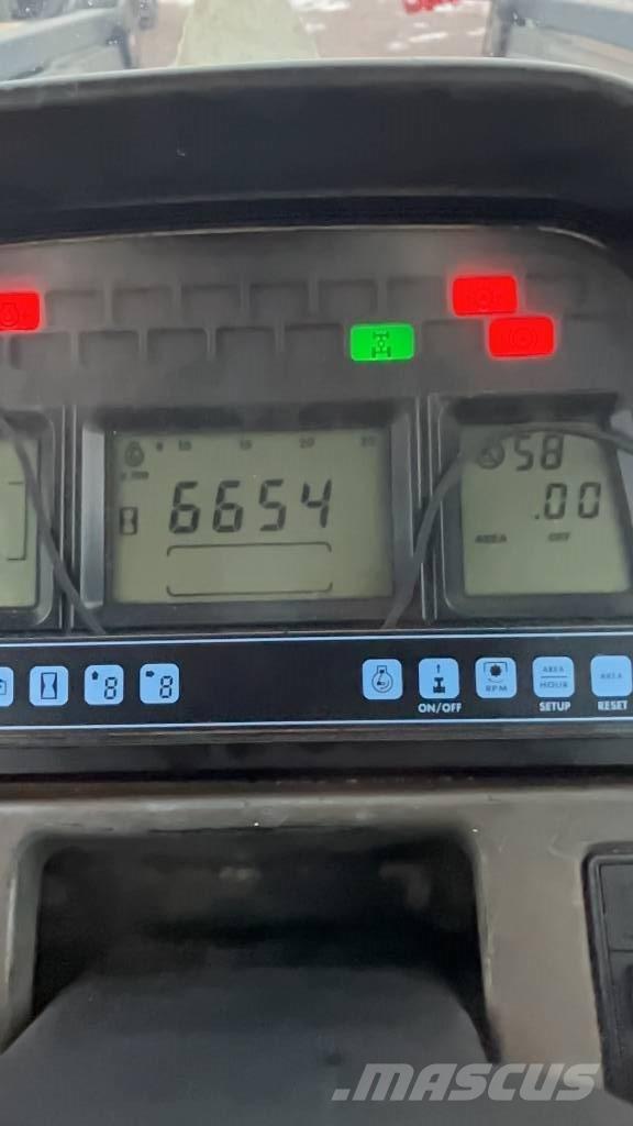 New Holland TM 175 Tractoren