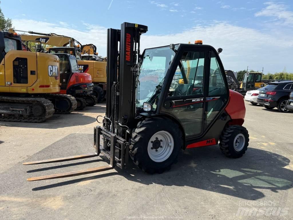 Manitou MC 25 Vorkheftruck voor zwaar terrein