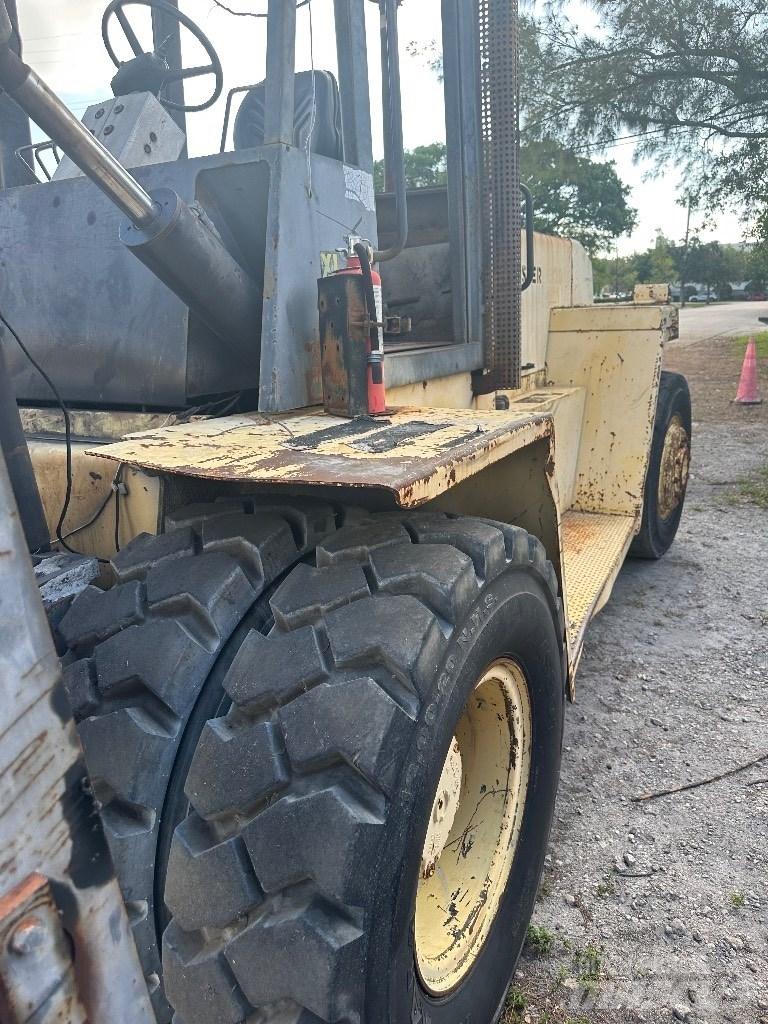 Hyster H 330 XL 2 Vorkheftruck voor zwaar terrein