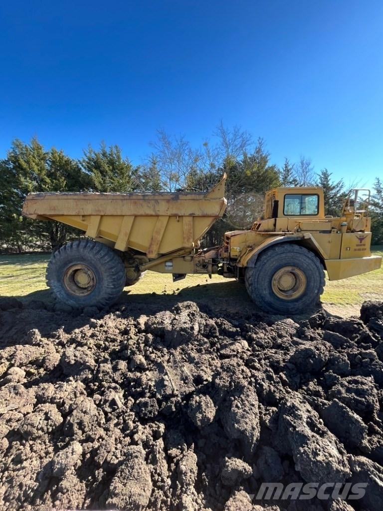 CAT D 30 D Knik dumptrucks