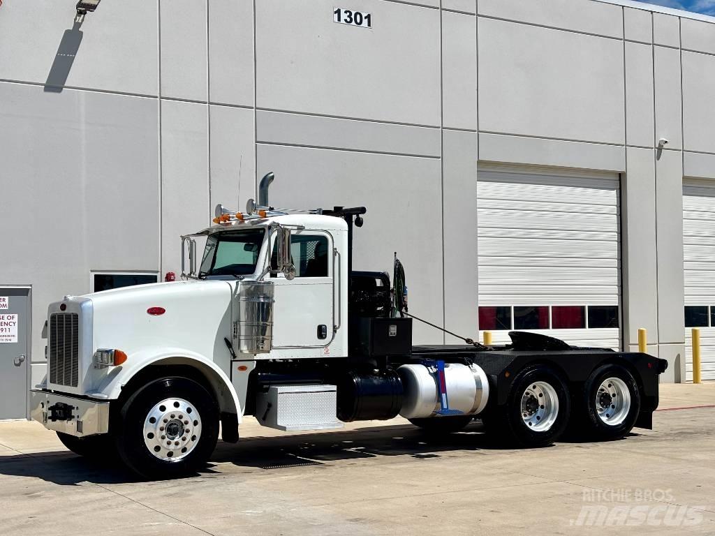 Peterbilt 367 Trekkers