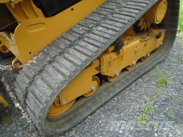 CAT 239 D Schrankladers