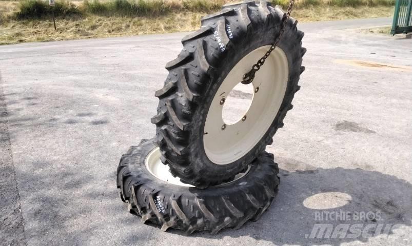 Kleber 11.2R32 Banden, wielen en velgen