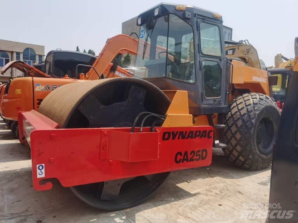 Dynapac ca25d Trilrolwalsen