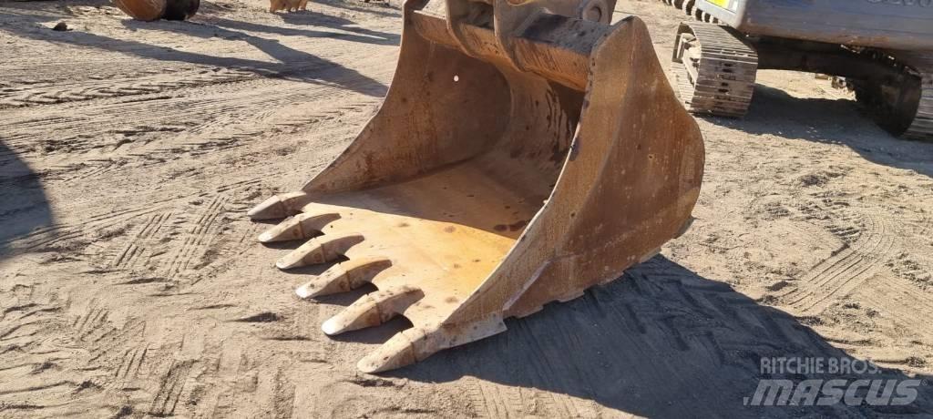 JCB JS 360 LC Rupsgraafmachines
