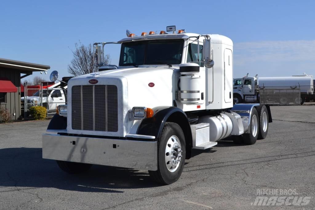 Peterbilt 367 Trekkers