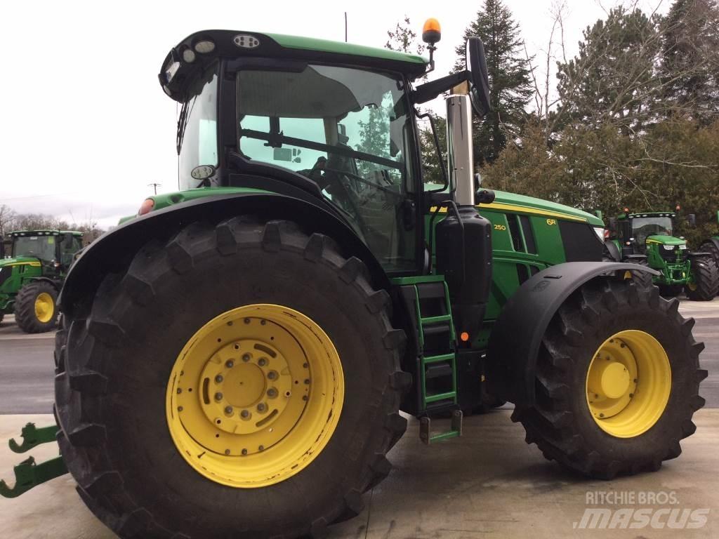 John Deere 6R250 Tractoren
