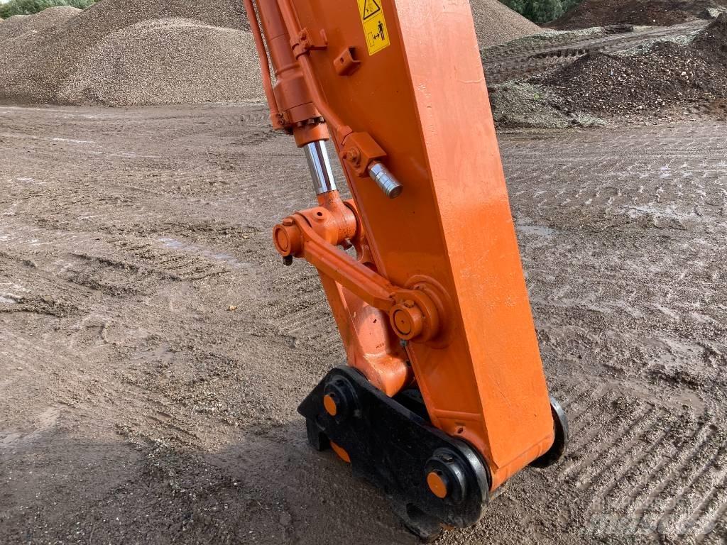 Hitachi ZX225USLC-6 Rupsgraafmachines