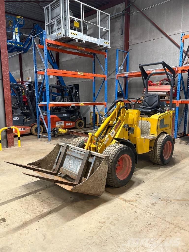 Knikmops KM 130 Wielladers