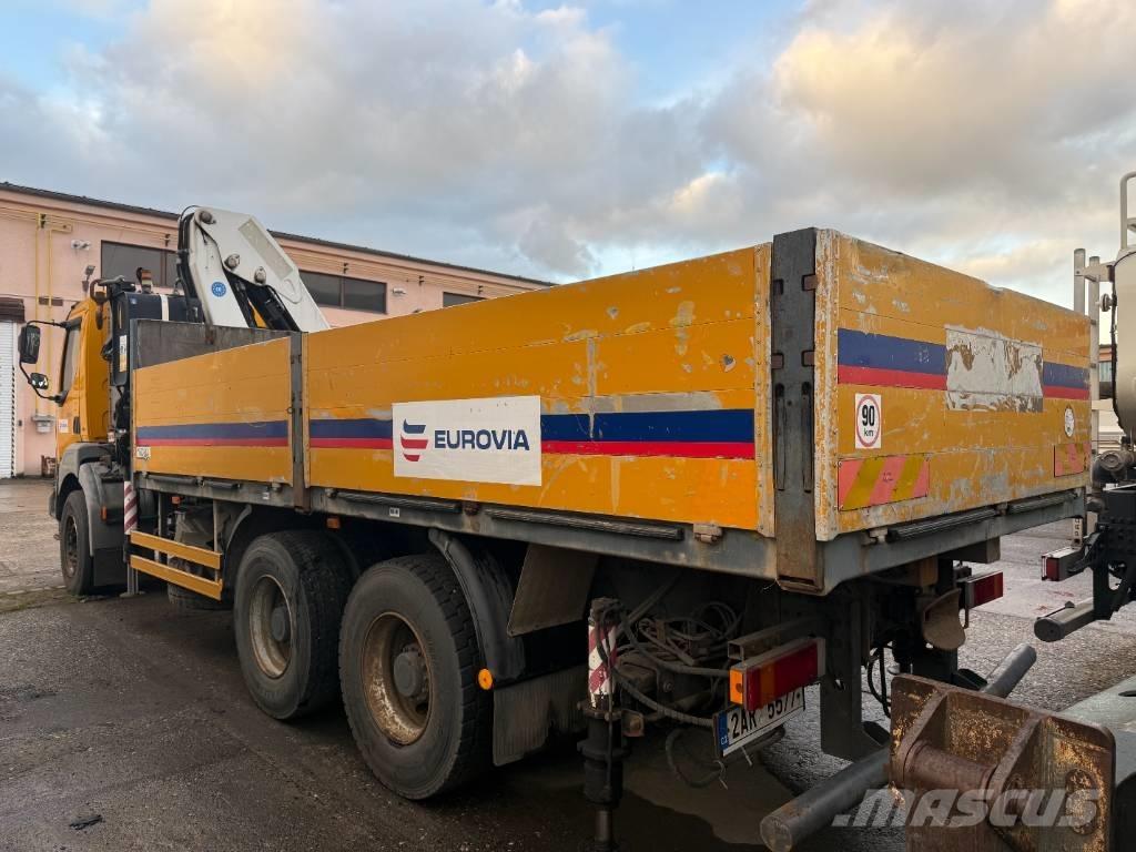 Renault Kerax 370.34 Vlakke laadvloer met kraan