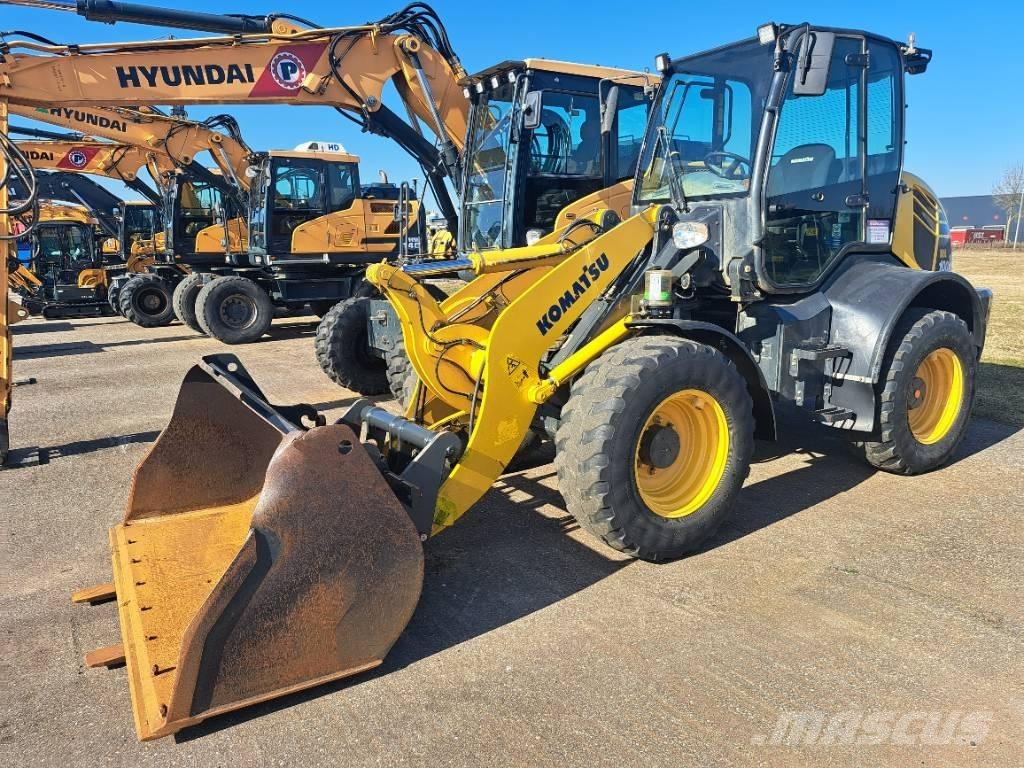 Komatsu WA100-8E0 Wielladers