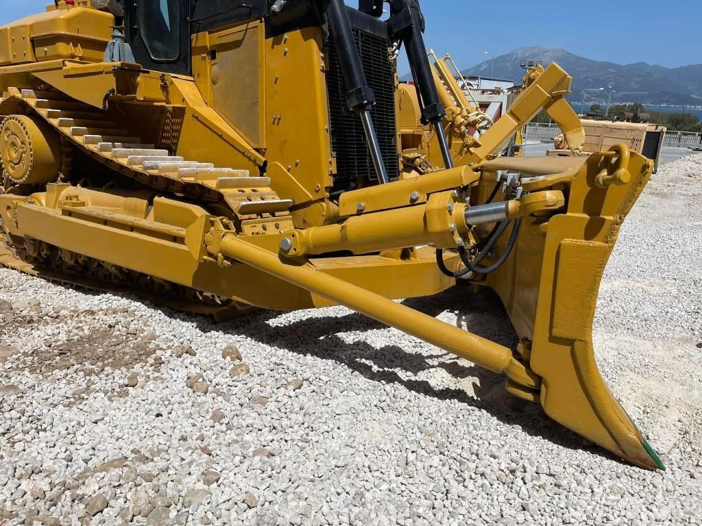 CAT D9N Rupsdozers