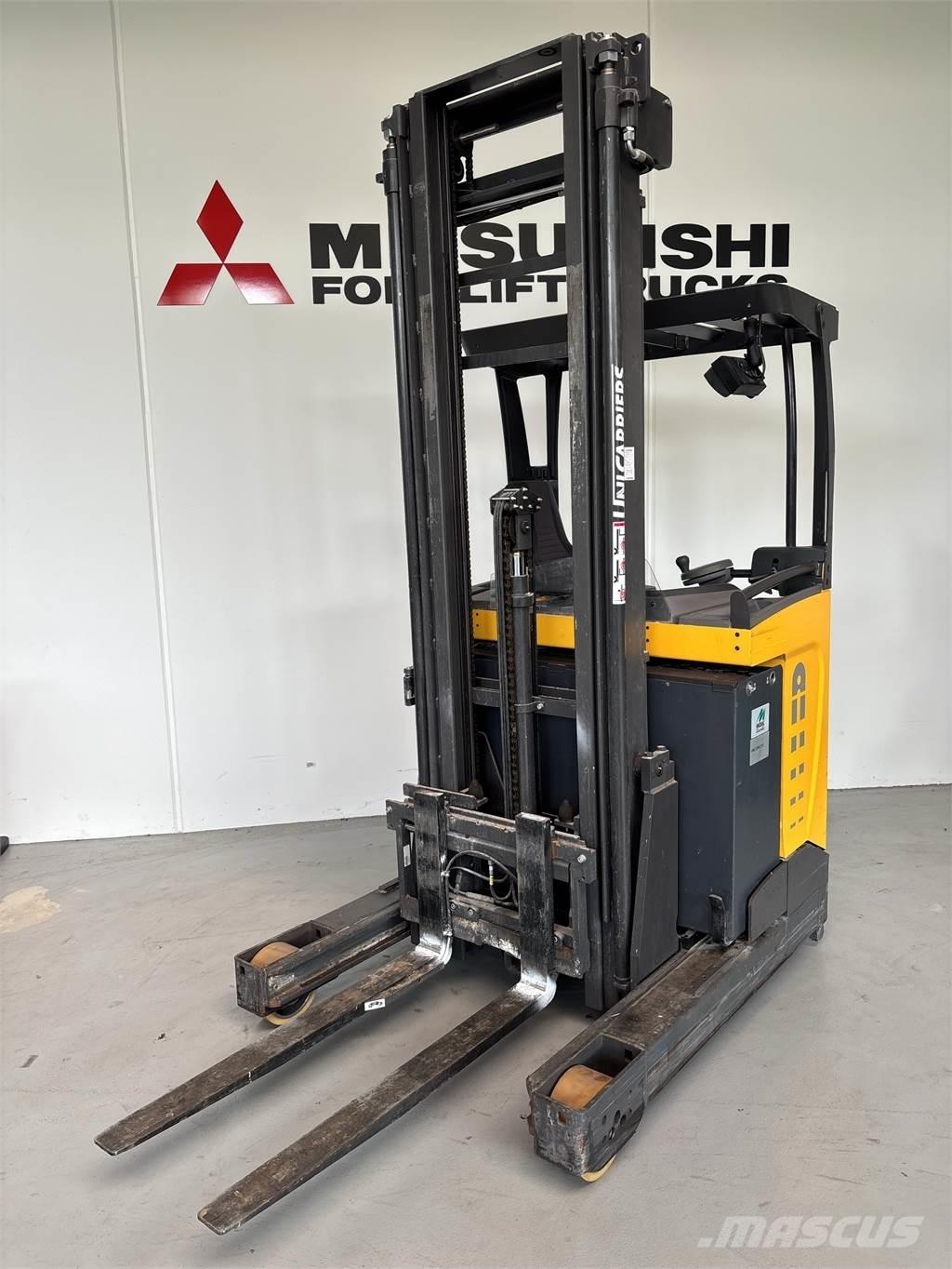 Atlet UMS160 Reachtruck voor hoog niveau