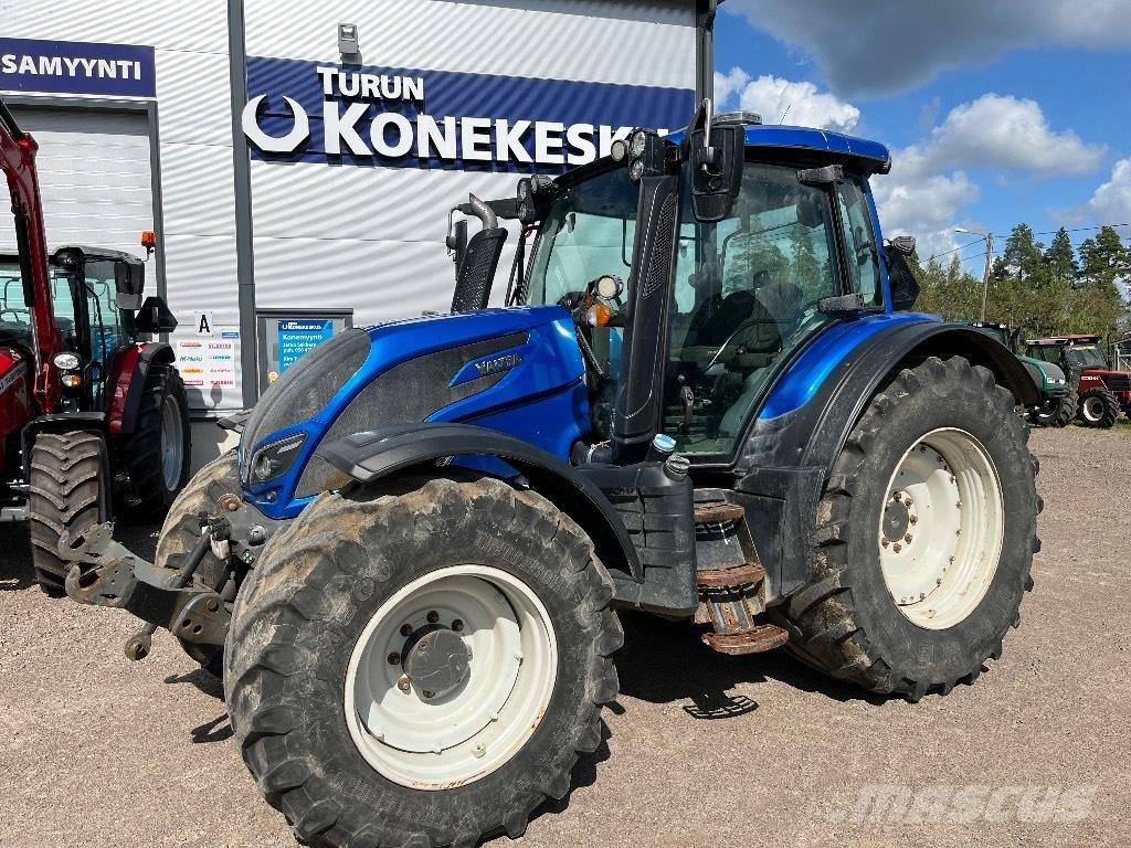 Valtra N174 Tractoren