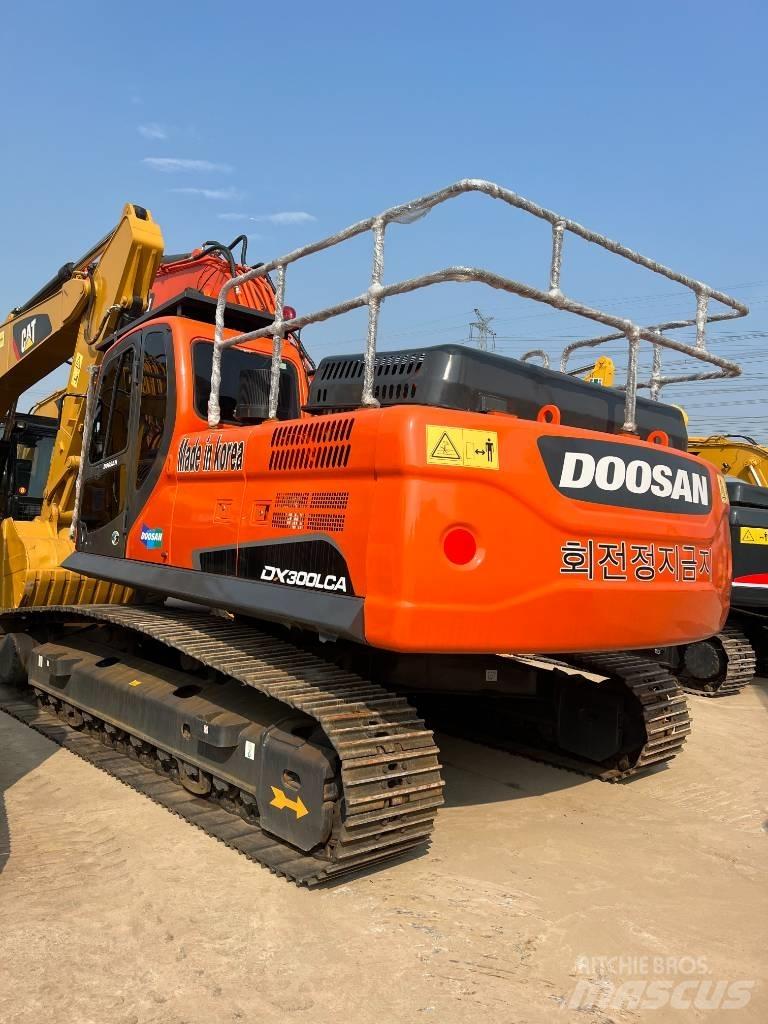 Doosan DX300 Wielgraafmachines