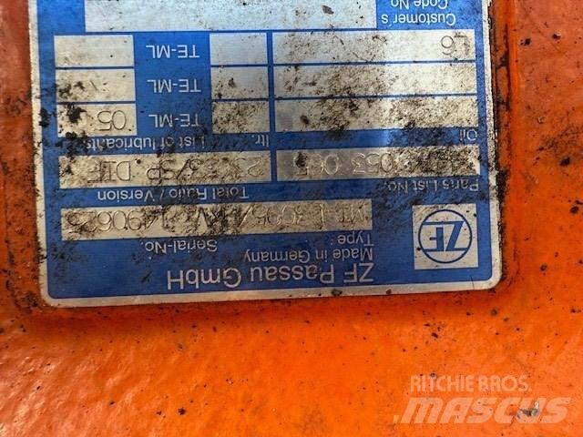 Doosan DL 400 AXLES Assen