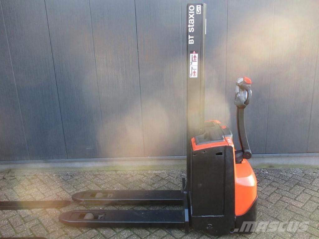 Toyota SWE 080L Stapelaar meeloop